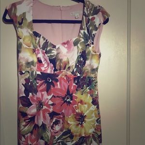 Sweetheart Neckline Pencil Dress w Cap-sleeves